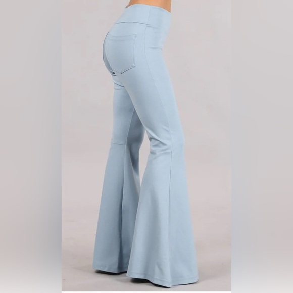 Chatoyant Flare Jeans - Picture 2 of 8